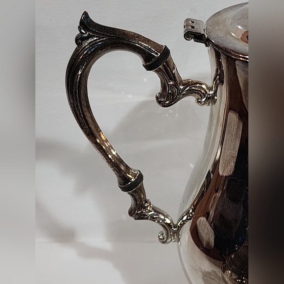 Vintage silver-plated tea set made by the International Silver Company - Picture 13 of 17